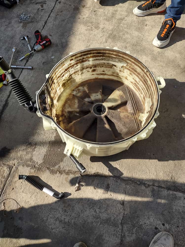 Trabajo de reparación LG 4